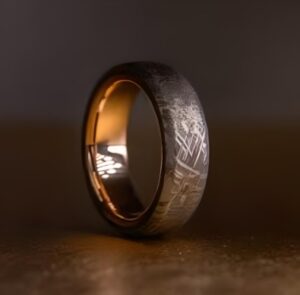 حلقه ساخته شده با شهاب سنگ