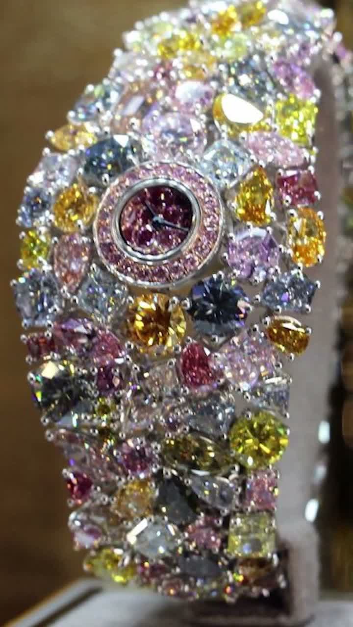 گرانترین ساعت دنیا با گوهرسنگهای خاص