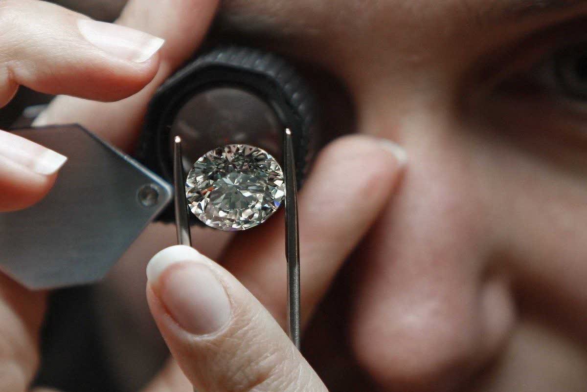 تشخیص الماس طبیعی از الماس آزمایشگاهی پیچیده تر شد