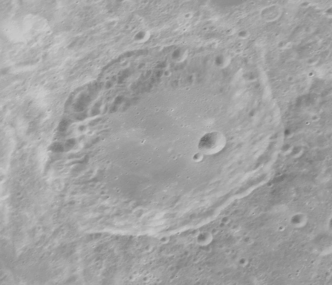  این دهانه برخوردی  بر سمت پنهان ماه به افتخار دانشمند بزرگ ایرانی، بیرونی یا Al-Biruni (crater) نامگذاری شده است