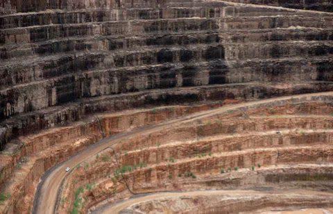 الماس آزمایشگاهی و غارت ثروت ملی بوتسوانا