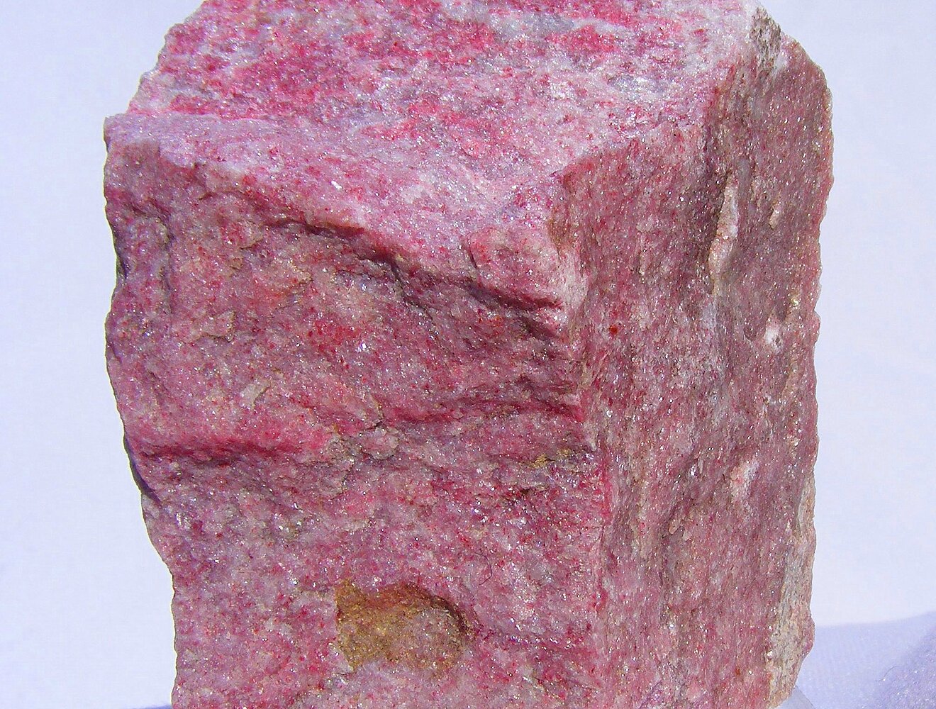 سنگ تولیت چیست؟