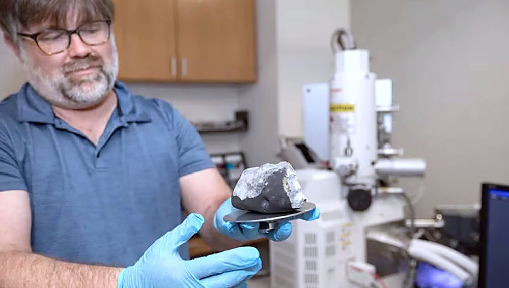 شهاب سنگ شناس