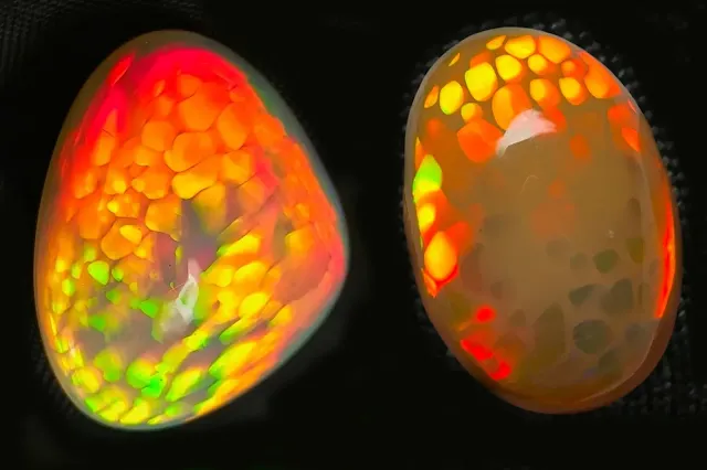 اپال ولو + قیمت